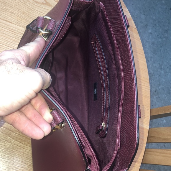 BURGUNDY MOSSIMO HANDBAG - Picture 4 of 8